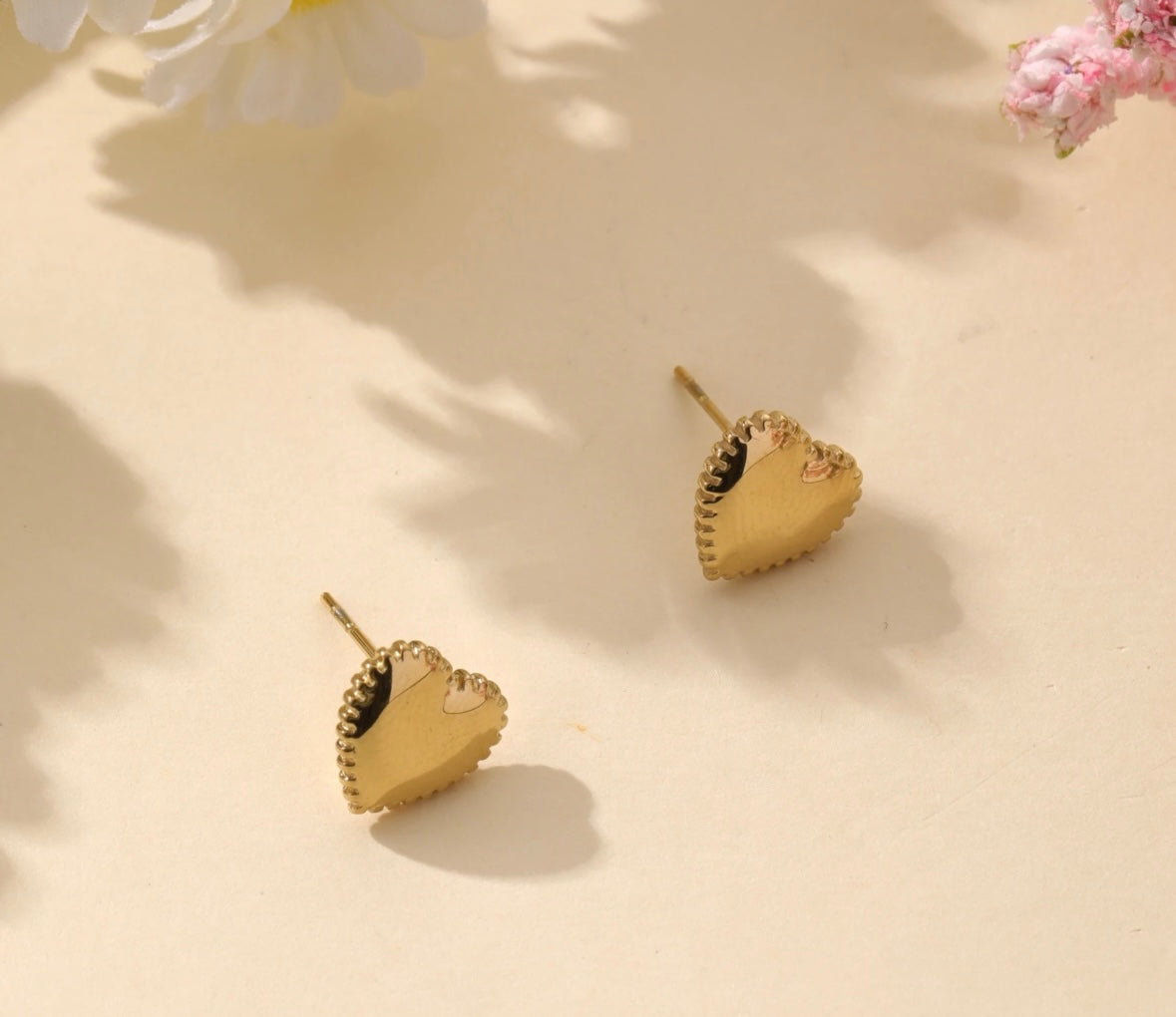 Boucles d'oreilles puces cœur