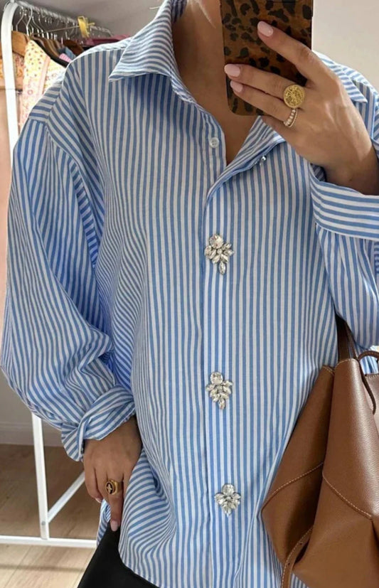 Chemise rayée bleue et blanche