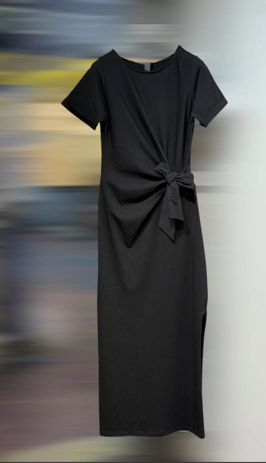Robe noire noeud