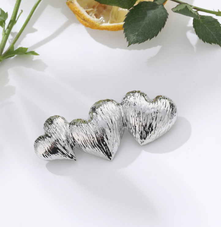 Broche cœurs